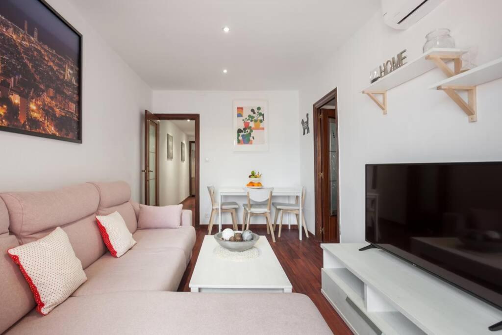 Habitaciones Camp Nou Apartment Оспиталет-де-Льобрегат Экстерьер фото