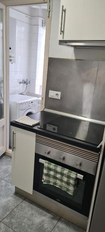 Habitaciones Camp Nou Apartment Оспиталет-де-Льобрегат Экстерьер фото
